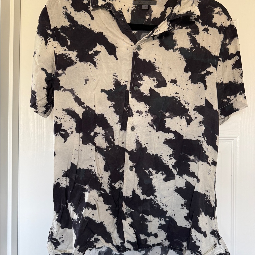 John Varvatos Men's Black and White Patterned Shirt size small
